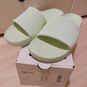 Lululemon restfeel slides